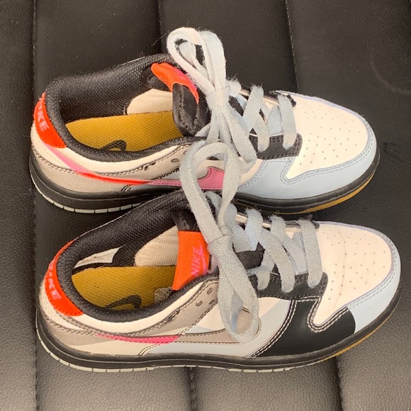Nike Kids' Black, White, and Pink Sneakers - Picture 1 of 7
